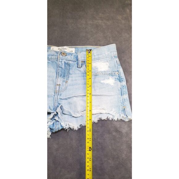 Y2K Abercrombie & Fitch Sz 2 W26 Ultra Low Rise Denim Cut Off Jean Shorts Blue - Picture 2 of 9